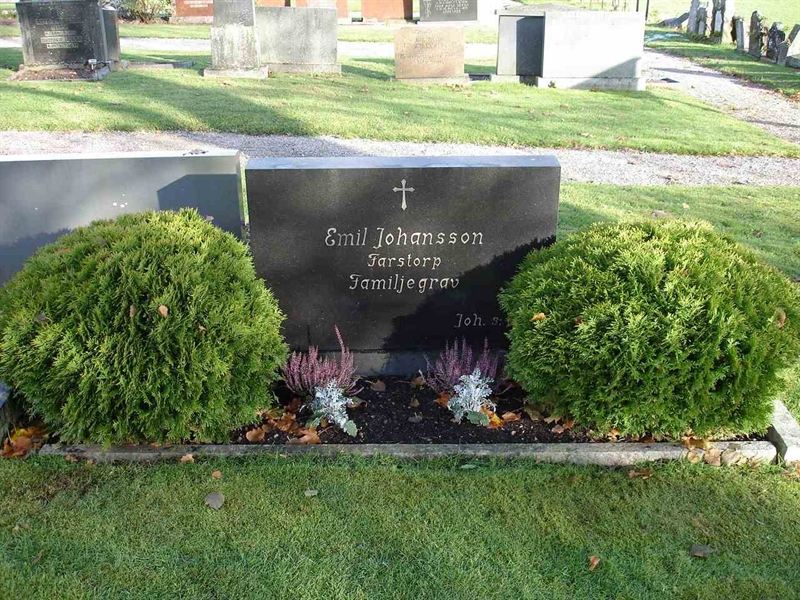 Grave number: FG O     8, 9