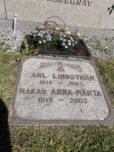 Grave number: 4 G GH    66-67