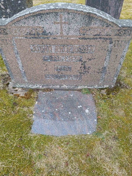 Gravnummer: 2 8  134, 135