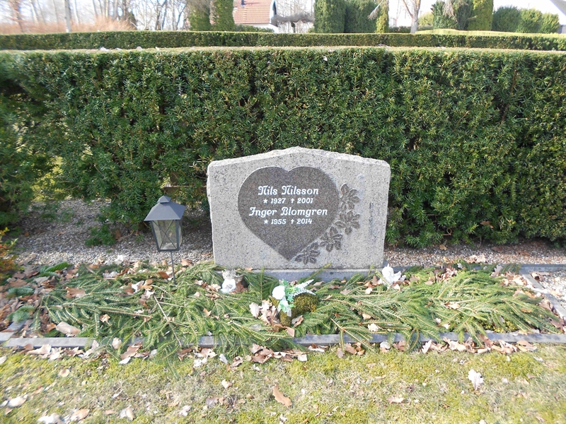 Grave number: NÅ N4    23, 24