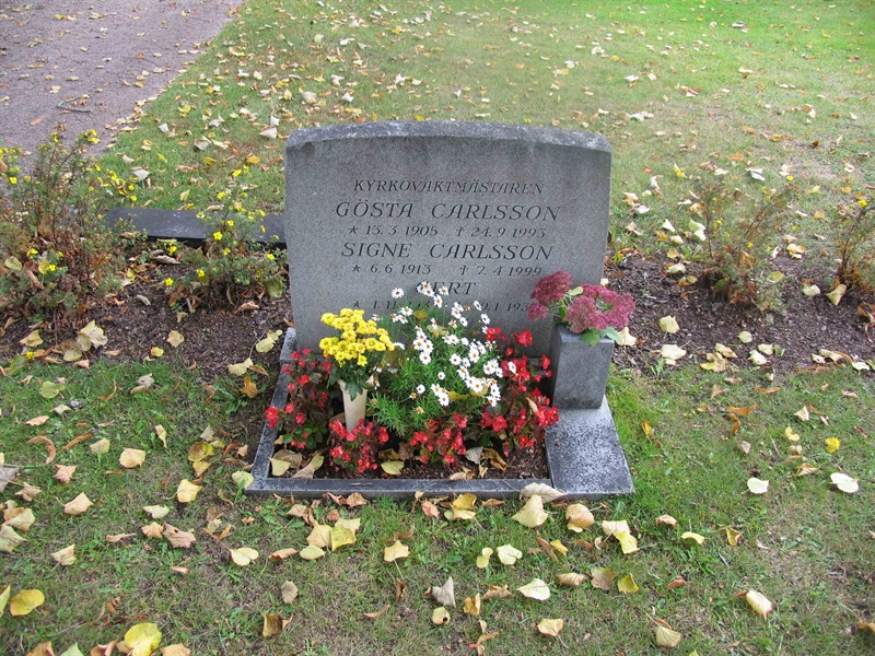 Grave number: 4 C   199