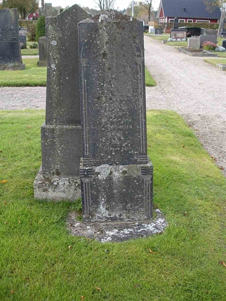 Grave number: FN G    16, 17