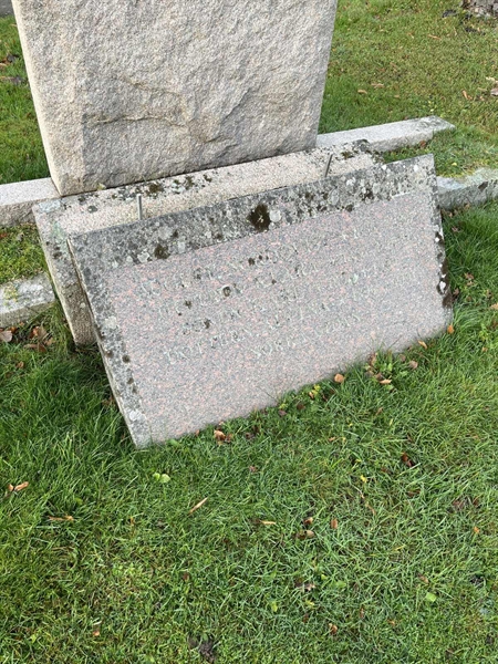 Grave number: Ärt 04 05   109