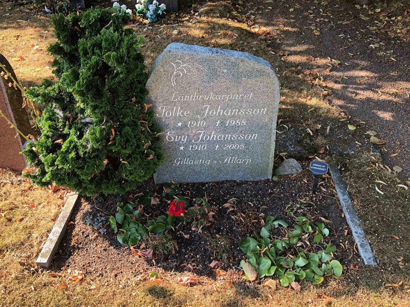 Grave number: Ko 10     5