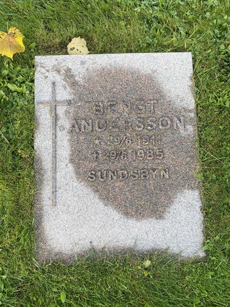 Grave number: 4 Öv 17   145