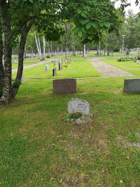 Grave number: NK 09    25