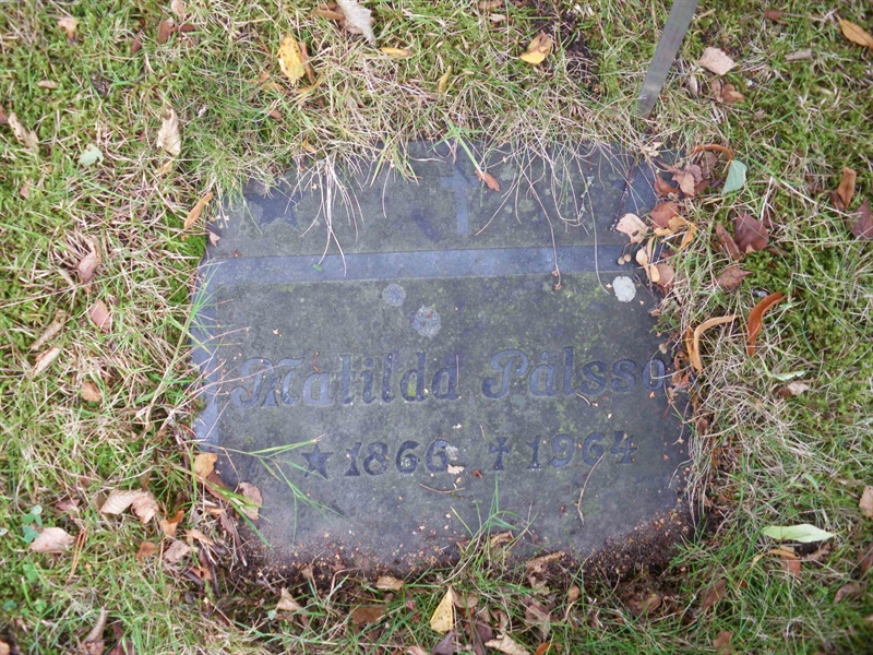 Grave number: SB 18    13B
