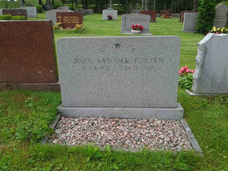 Grave number: 01 X   165, 166