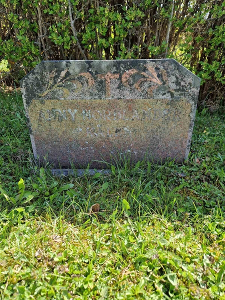 Grave number: 501 16 3082