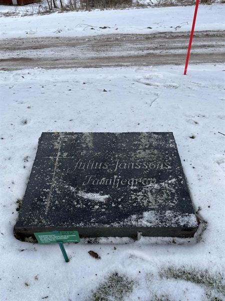 Gravnummer: SJ B    11, 12