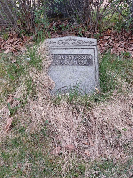 Grave number: 1 L   002