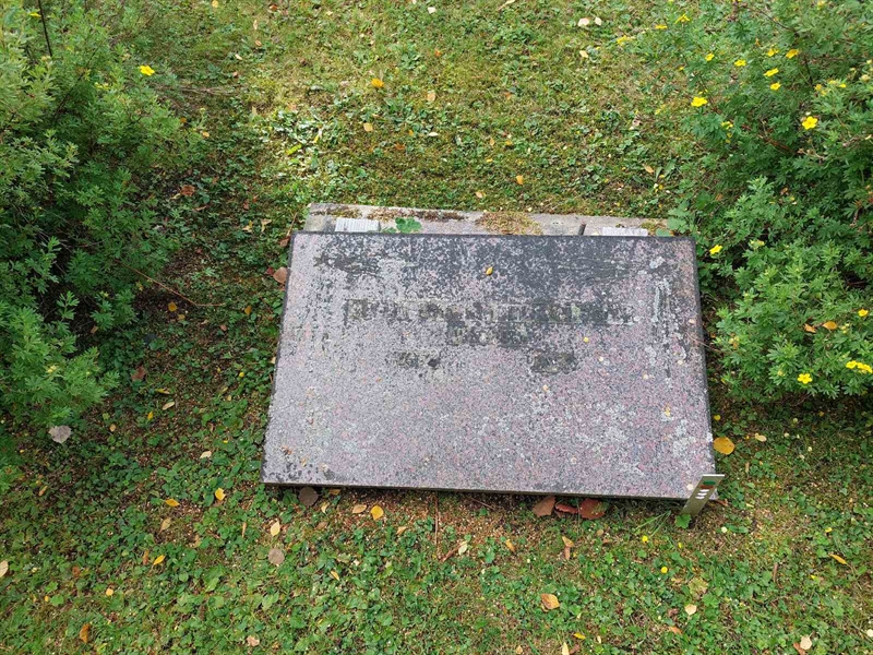 Grave number: FÖ 4   101, 102