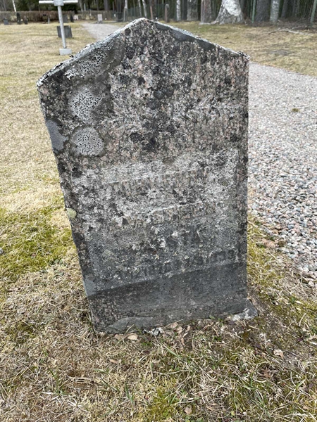 Grave number: R 3   124-E