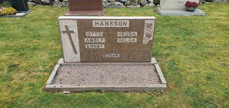 Grave number: N 003  0058, 0059, 0060