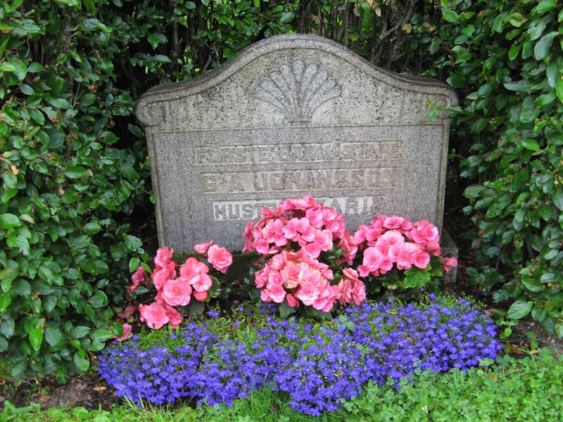 Grave number: BOL Ö   799A