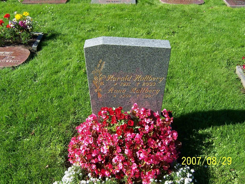 Grave number: 1 3 U1   128