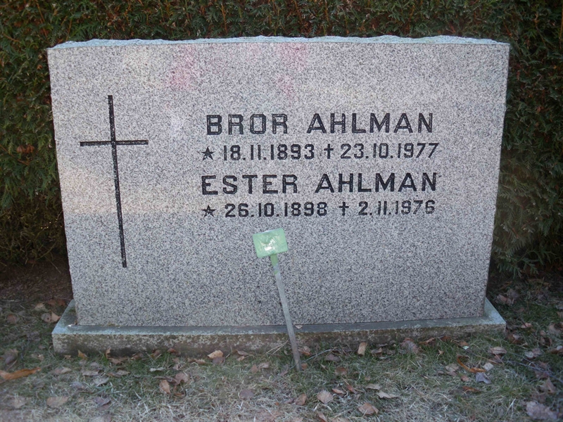 Grave number: HÖB 70H   209