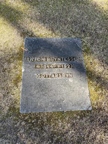 Hautatunnus: Ärt 24 12 68