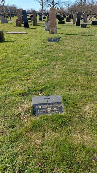 Grave number: 1 1 157