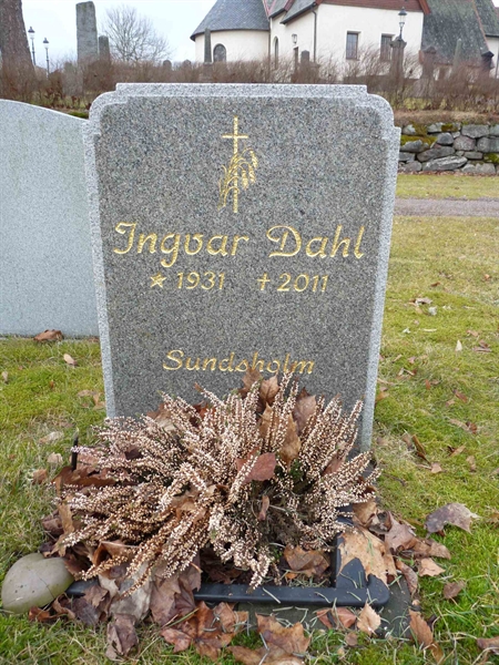 Grave number: JÄ 5   37