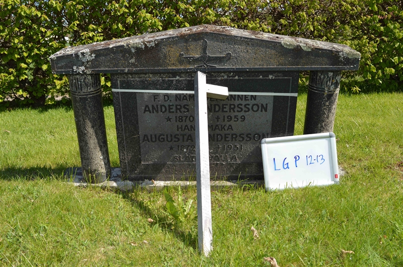 Grave number: LG P    12, 13