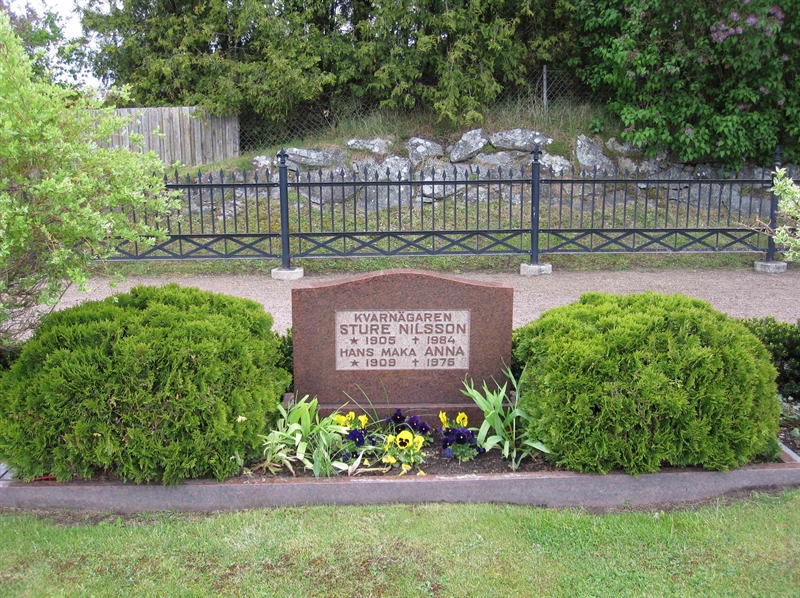 Grave number: NY M   356, 357