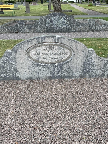 Grave number: 33 6   100