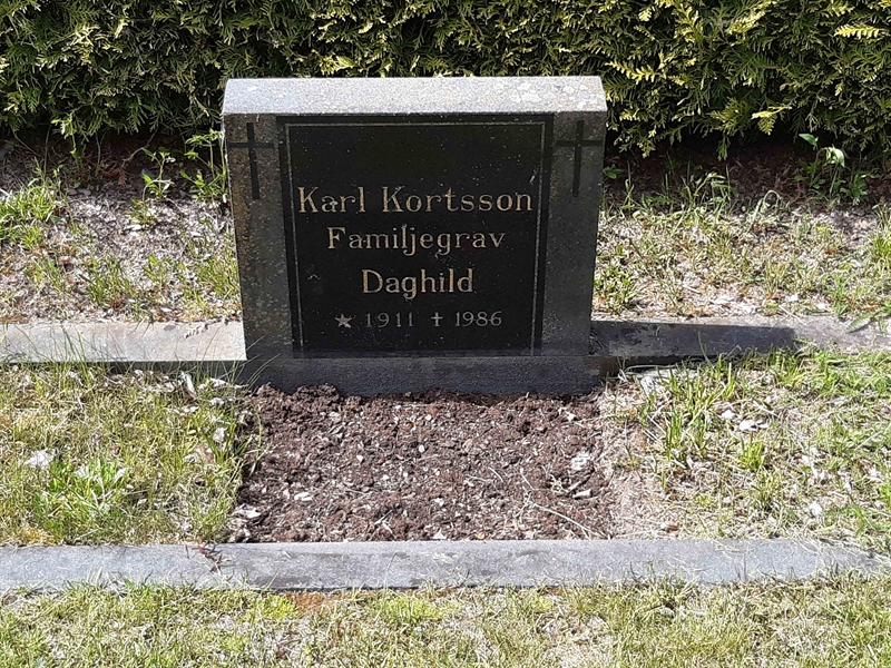 Grave number: JÄ 04   104