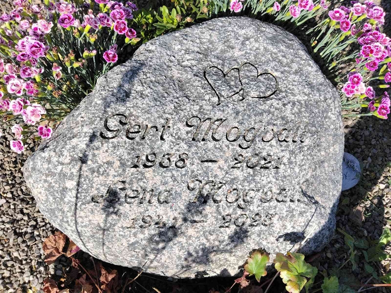 Grave number: FJ G 6A    12