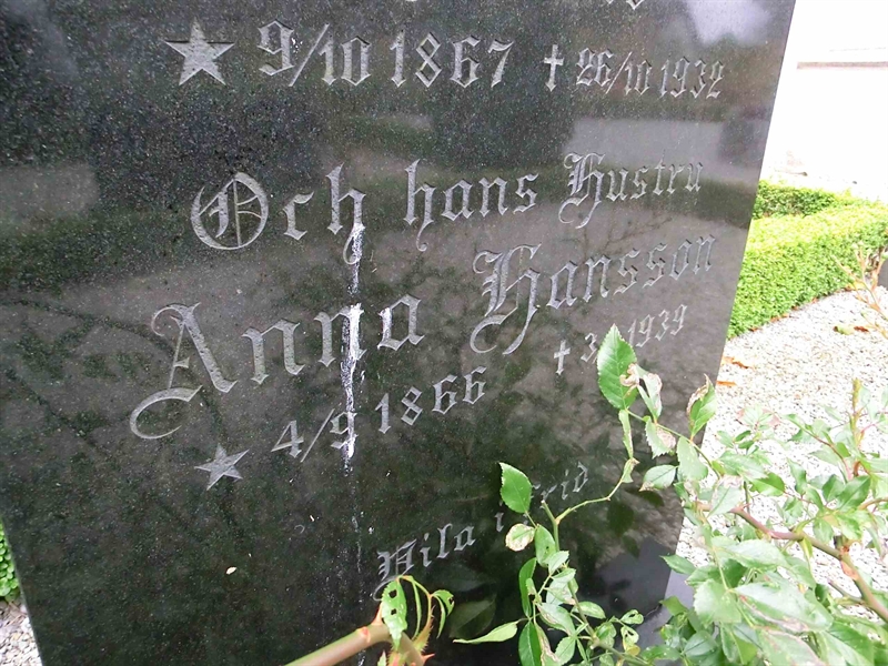 Grave number: ÄS 03    001B