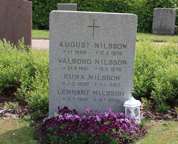 Grave number: Ö 28   123, 124