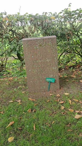 Grave number: AK 01    68B