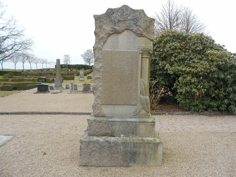 Grave number: V 7   152