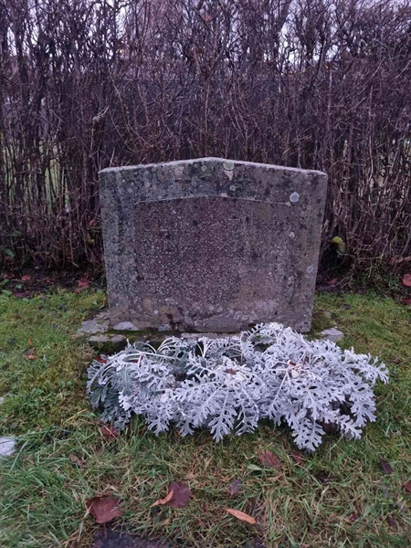 Grave number: 1 12   78