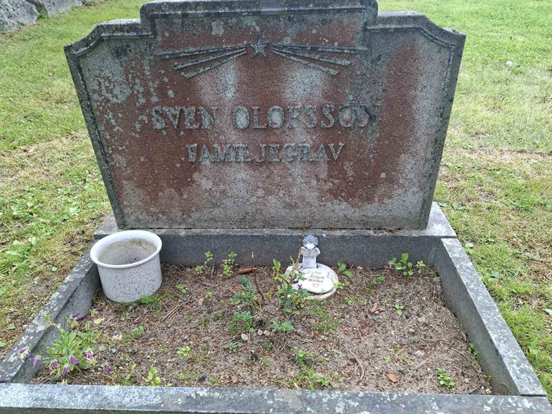 Grave number: 001 2  1526