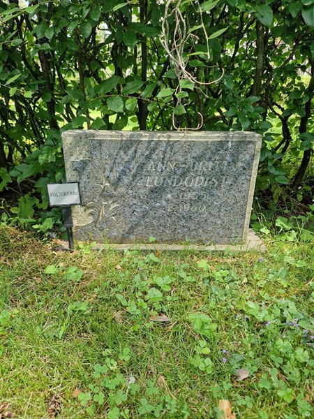 Grave number: 1 KV.4   209