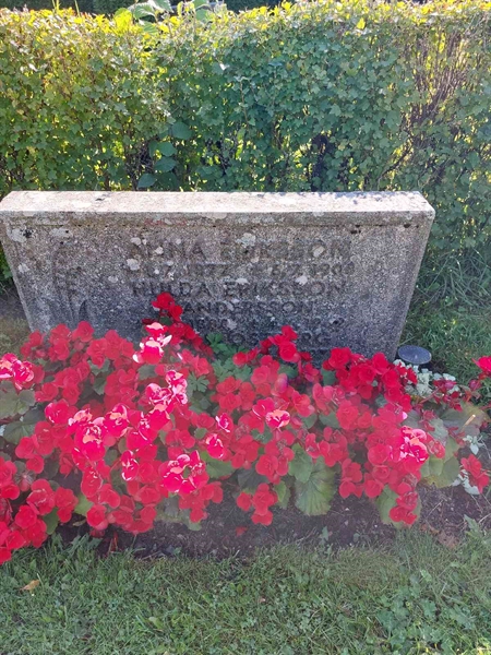 Hautatunnus: 1 D   027