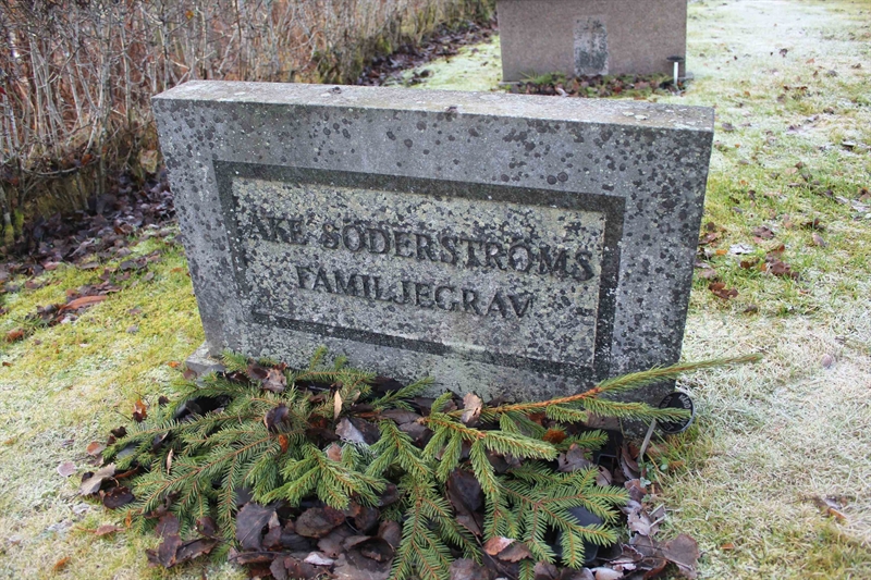 Grave number: 3 D   24