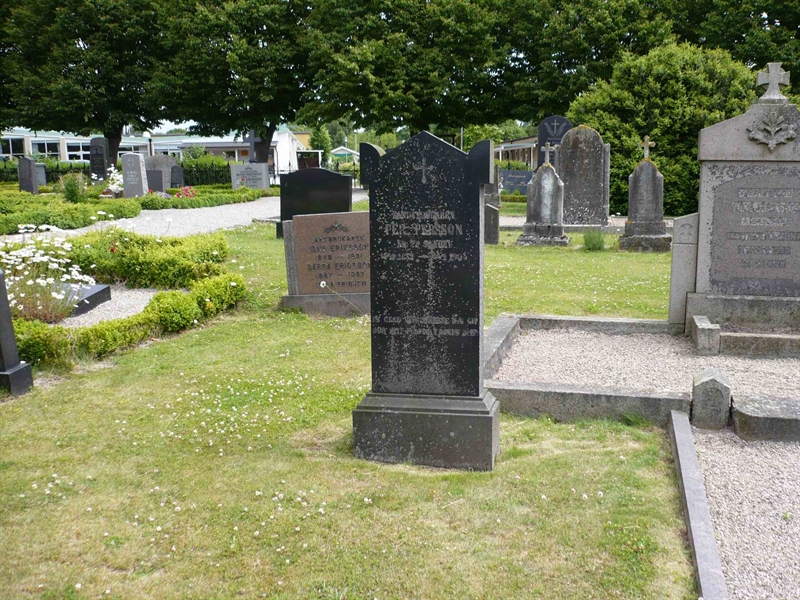 Grave number: 1 5    68