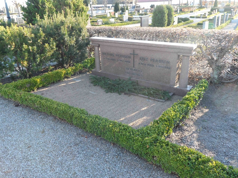 Grave number: ÖTN NNK7     5, 6