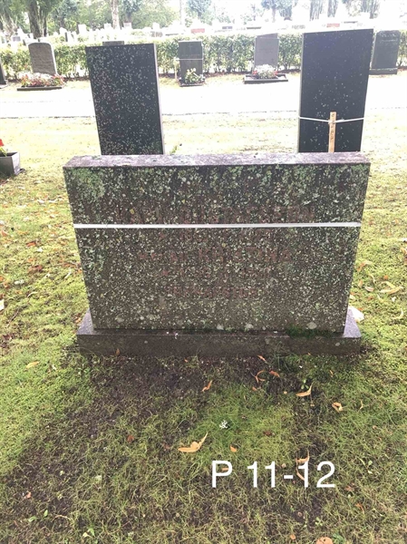 Grave number: AK P    11, 12
