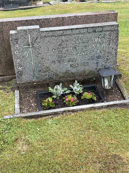 Grave number: SKF D    71, 72