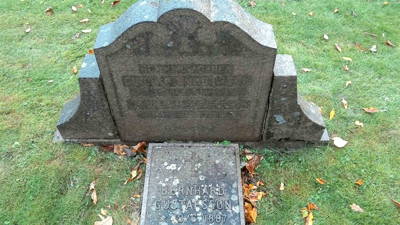 Grave number: 1 E   138, 139