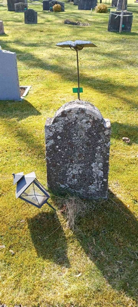 Grave number: 3 Nya F   136