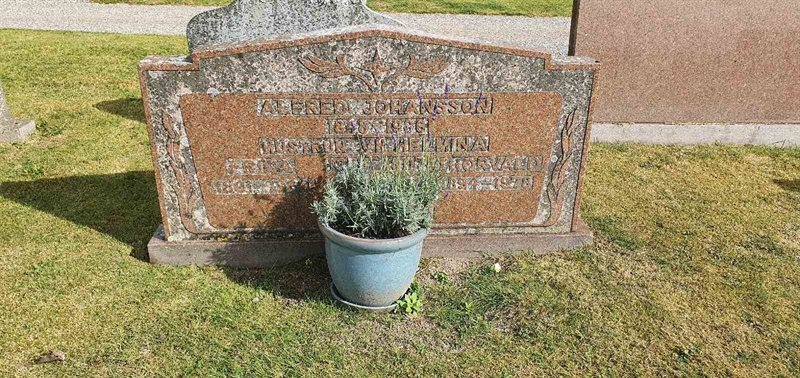 Grave number: N 003  0433, 0434, 0435