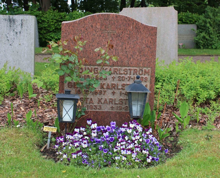 Grave number: Ö 29   124