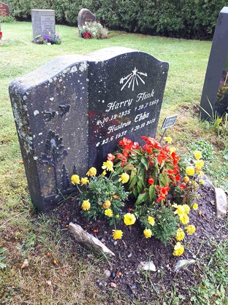 Gravnummer: NK F D   239