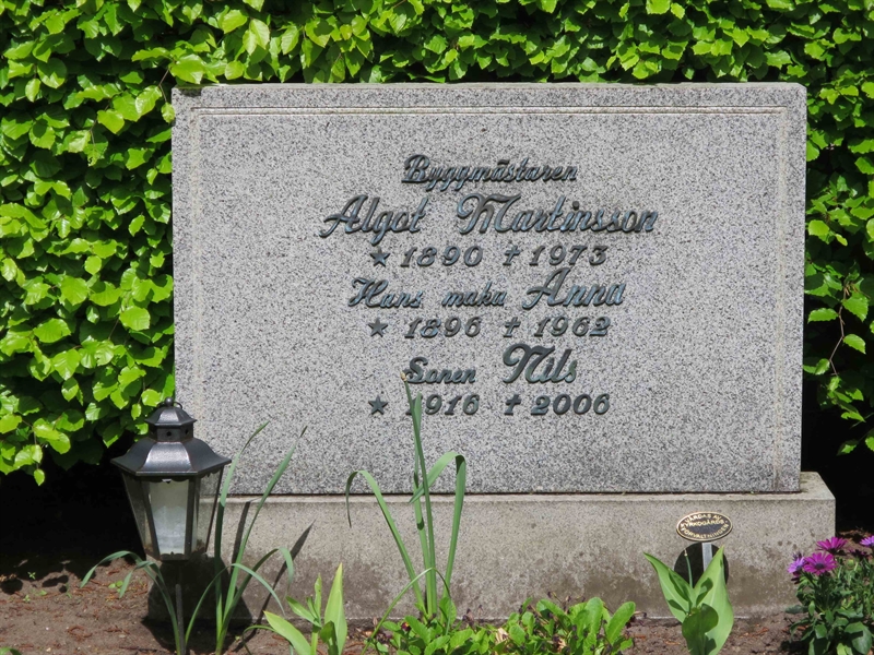 Grave number: HÖB 44     8