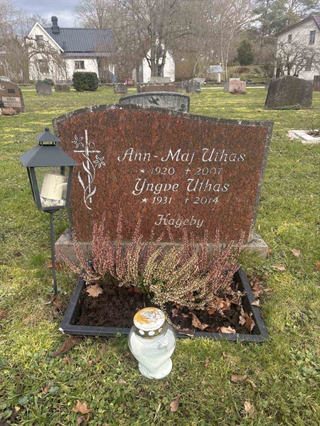 Grave number: E E 180, 181