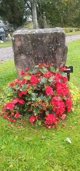 Grave number: 1 L    15-16